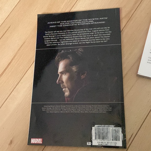 Marvel Book Lot (3) - Picture 6 of 9